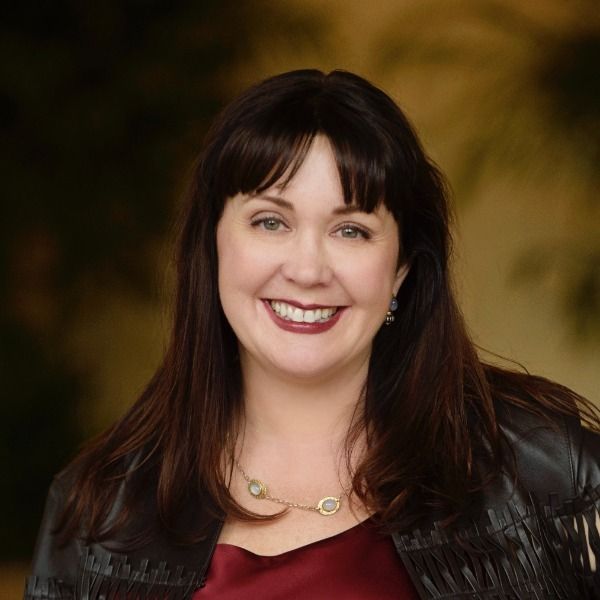 Amii Barnard-Bahn